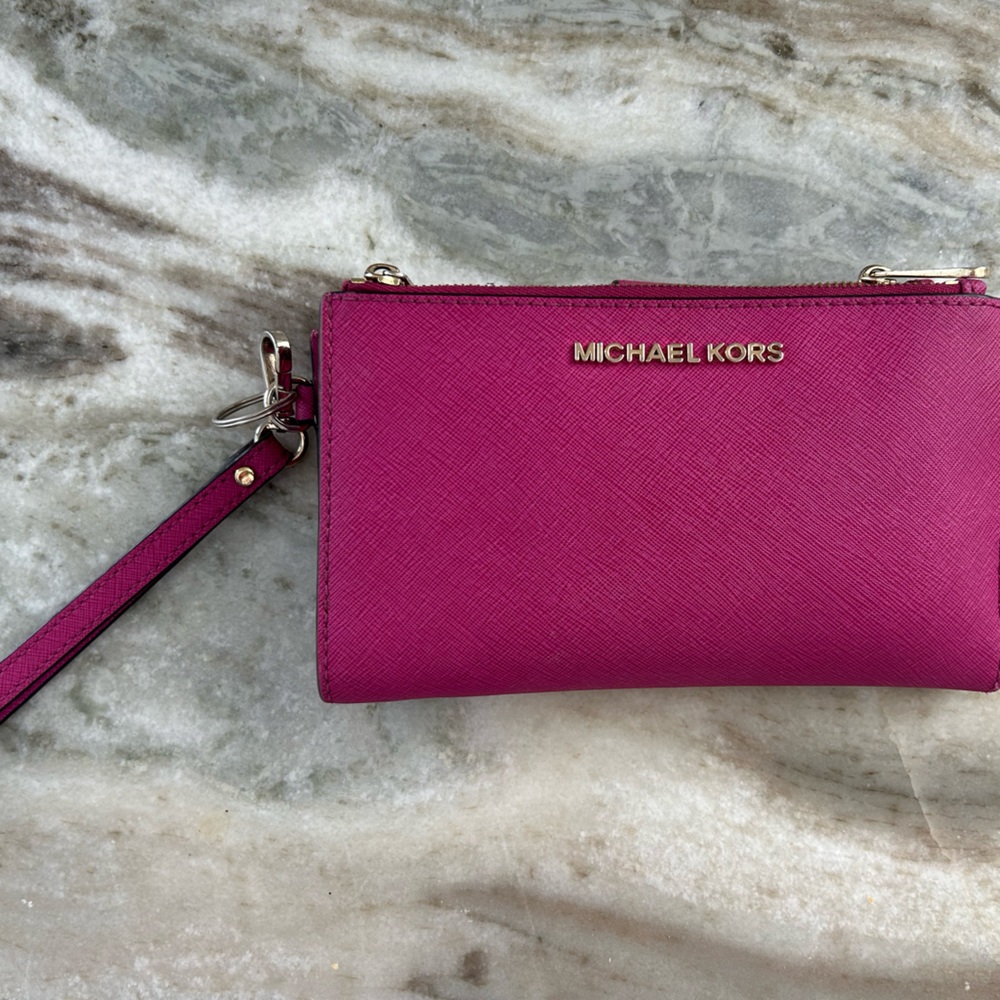 Michael Kors 7in leather wallet